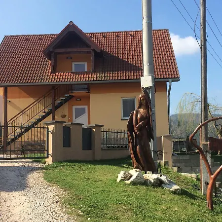 Ubytovanie Emka *